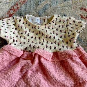 Perfect condition, beautiful Zara baby girl dress size size 3-6 mos. Worn once.
